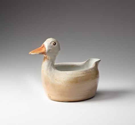 Duck Pinch Pot, Snail Pinch Pot, Ceramic Ducks Pottery, Pinch Pot Ideas Ceramics Animals, Pet Pottery, Ceramics Handbuilding, Duck Pottery, Bird Pottery, Clay Pinch Pots