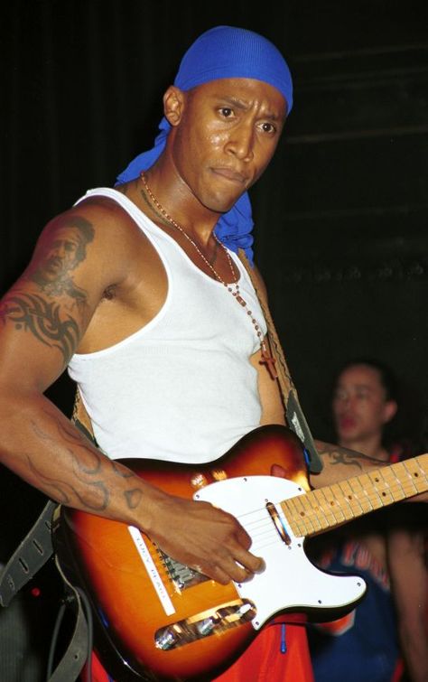 Raphael Saadiq Raphael Saadiq 90s, Tony Toni Tone, Toni Tone, Raphael Saadiq, Soul Train Awards, Album Ideas, Soul Train, R&b Music, Hip Hop And R&b