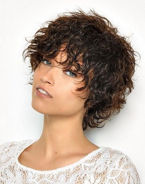 Short Curly Hairstyles For Women, Brown Curly Hair, Short Shag Hairstyles, Short Curly Haircuts, Short Curls, Shag Hairstyles, Hair 2018, Haircuts For Curly Hair, Hair Styles 2017