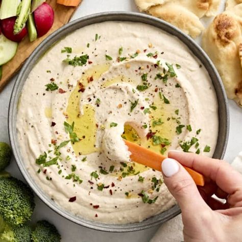 White Bean Dip Recipe, Bean Dip Recipe, Babaganoush Recipe, Bean Dip Recipes, Paleo Appetizers, White Bean Dip, Healthy Appetizer Recipes, Bean Dip, Keto Foods