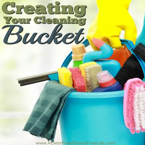 What's so important about your cleaning bucket?  Everything!  Your bathroom and kitchen will thank you for being so organized. Cleaning Bucket, Cleaning Buckets, Cleaning Business, Cleaning Recipes, Cleaning Equipment, Cleaning Checklist, Free Life, Household Tips, Bathroom Cleaning