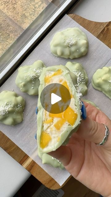 faith on Instagram: "mango matcha bites 🥭🍵 name a better combo fr !! full written out recipe is on my latest newsletter on my substack, link in bioooooo 😚  #easyrecipes #sweettreat" Mango Matcha Bites, Matcha Bites, Mango Matcha, Healthy Summer Snacks, Summer Snacks, Tasty Baking, Food Pin, Healthy Summer, Healthy Sweets