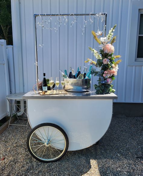 Mobile Champagne Bar, Bubbles Bar, Mobile Bar Business, Wine Trolley, Champagne Cart, Beer Cart, Food Cart Business, Drinks Station, Mobile Bar Cart