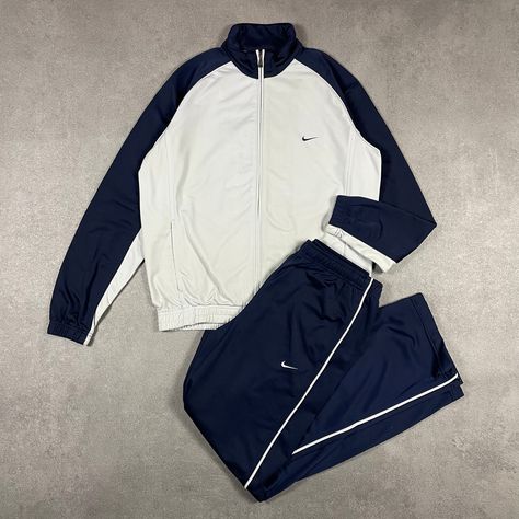 Retro Nike Tracksuit, Vintage Nike Outfits, Nike Vintage Tracksuit, Nike Sweatsuit, Vintage Tracksuit, Grunge Hippie, Nike Outfit, Nike Tracksuit, Boy Fits