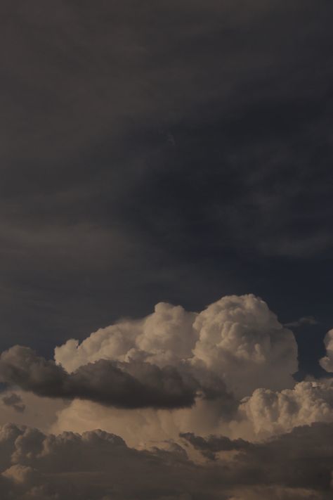 Grey Sky Wallpaper, Fluffy Clouds Aesthetic, Blue Grey Wallpaper, Macbook Pro Wallpaper, Cozy Things, Photography Composition, Blue Aesthetic Dark, Iphone Ideas, Instagram Jokes