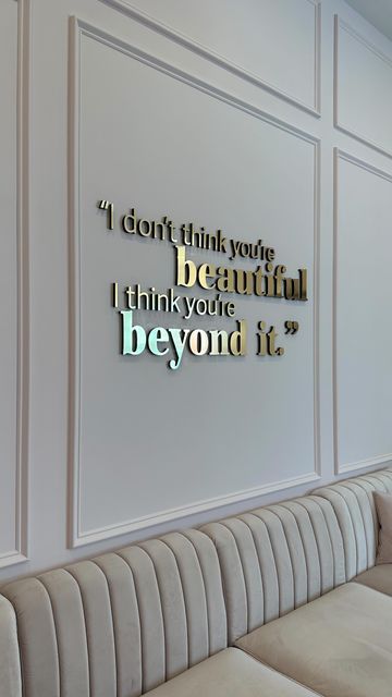 Botox Salon Ideas, Medspa Waiting Room, Beauty Lounge Ideas, Med Spa Decor Ideas, Salon Aesthetic Beauty, Medspa Interior Design, Medspa Branding, Med Spa Aesthetic, Beauty Salon Aesthetic