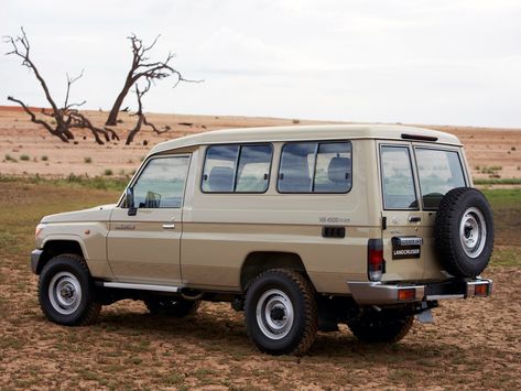 Toyota Land Cruiser Troop Carrier GXL [AU-spec] (J78) '2007–н.в. Toyota Fj 40, Landcruiser 79 Series, Suv Toyota, Troop Carrier, 79 Series, Land Cruiser 70 Series, Cars Photo, Toyota Landcruiser, Overland Vehicles