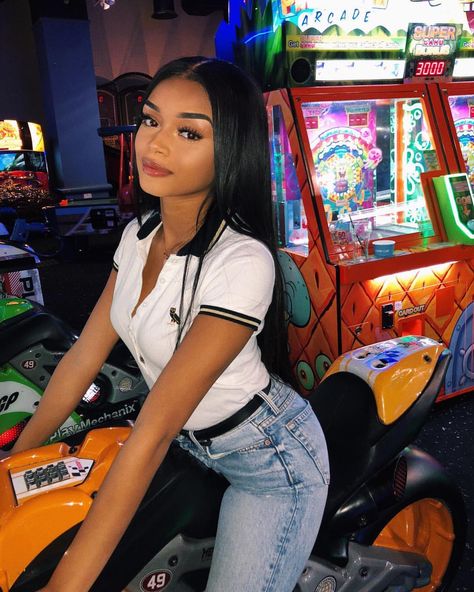 *Cries in drip* @prettylittlething Arcade Outfit Ideas, Arcade Outfit, Pretty Females, Instagram Pose, Foto Pose, Foto Instagram, Insta Photo Ideas, Photoshoot Poses, Fesyen Wanita