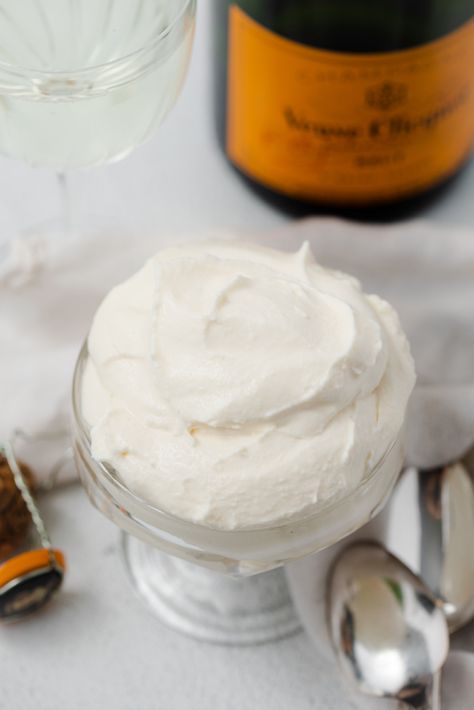 Crema Mascarpone with Champagne + Vanilla - Pretty Delicious Life Marscapone Mousse, Gourmet Keto, Mascarpone Cheese, Whipped Topping, Refined Sugar Free, Cream And Sugar, Egg Free, Food Glorious Food, Fresh Fruit