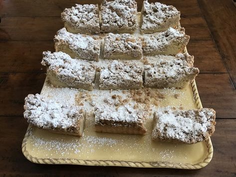 Crumb Buns New Jersey, New Jersey Crumb Buns, Crumb Buns, Crumb Coffee Cakes, Bun Cake, Crumb Cake Recipe, Cookies Bars, Breakfast Sweets, Lemon Filling