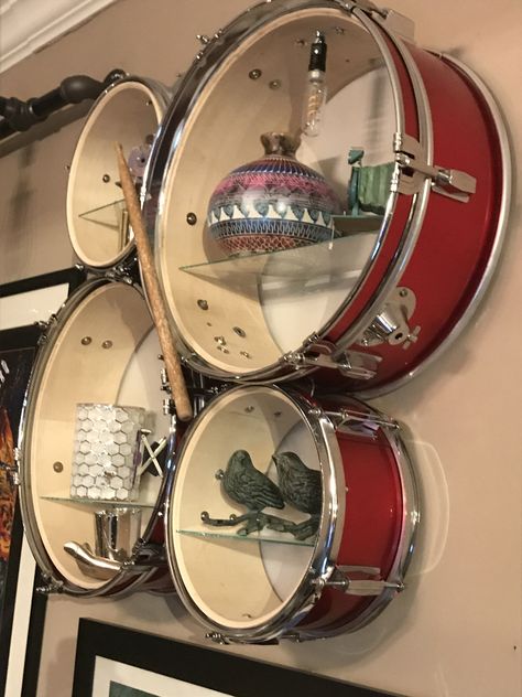 Repurposed Drums, Repurposed Instruments, Instrument Furniture, Drum Decor, Rock And Roll Room, Music Themed Rooms, Music Furniture, Music Bedroom, Drum Room