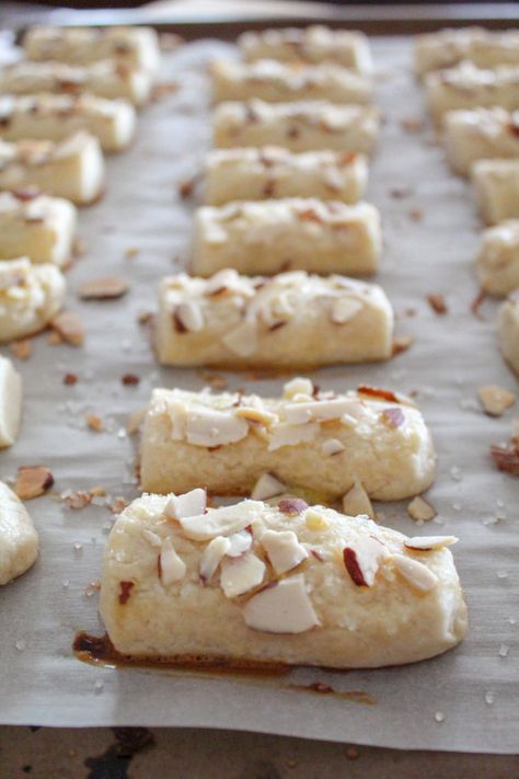 Dutch Almond Cookies, Unique Christmas Cookies Recipes, European Cookies, Almond Paste Recipes, Almond Biscotti Recipe, Almond Shortbread, Almond Shortbread Cookies, Almond Cookie, Almond Meal Cookies