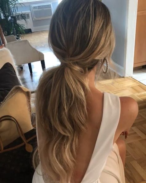 Senada K. Ceka/Educator on Instagram: “Hair done by @senadakxo makeup by @glamourbydrita” Prom Hair For Backless Dress, Hairstyles For Open Back Dress, Grad Hairstyles, Ball Hair, Ball Hairstyles, Strapless Prom Dresses, Prom Long, Hair Done, Makeup Wedding