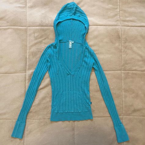 Blue 2000s Outfit, Fur Sweater Outfit, Fashion Forcast, Blue Vampire, Blue Y2k Outfit, Vampire Girlfriend, 2000s Sweater, Long Sweater Outfits, 2000 Clothes