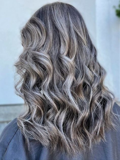 Fantastic Long Hair with Salt-and-Pepper Balayage Salt And Pepper Wigs, Grey Brown Hair, Black And Grey Hair, Pepper Hair, Salt And Pepper Hair, Professional Hair Color, Big Curls, Black Hair Color, Gray Hair Highlights