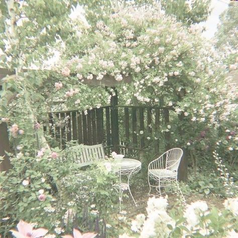 Ethereal Aesthetic, Fotografi Vintage, Fairy Aesthetic, Cottagecore Aesthetic, Fluttershy, Aesthetic Images, Nature Aesthetic, Pretty Places, Green Aesthetic