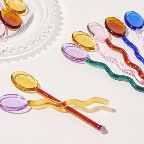 @theoutlier__ shared a photo on Instagram: “Squiggle glass spoons are now live 〰️ available in 6 colour ways. . . . . . . . . . . Image supplied by Soremo” • Dec 20, 2021 at 7:34pm UTC Dessert Presentation, Refreshing Summer Cocktails, Summer Refreshments, Dessert Spoons, Tableware Collection, Glass Candy, Summer Cocktails, Spoon Set, Trifle