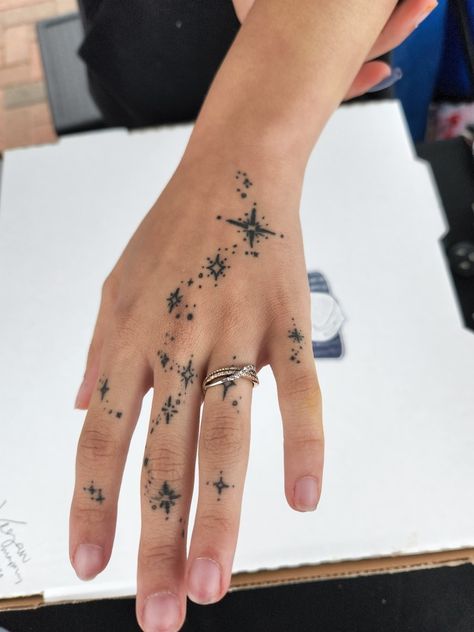 Snowflake Hand Tattoo, Hand Tattoo, Pretty Tattoos, Leaf Tattoos, Maple Leaf Tattoo, Hand Tattoos, Tattoo Ideas, Fashion Inspo, Tattoos