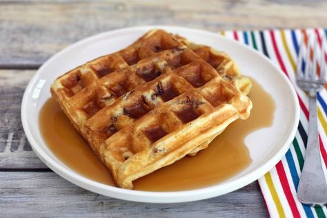 18 Delicious Recipes for the Perfect Spring Brunch Bread With Baking Powder, Pecan Waffle Recipe, Buttermilk Waffles Recipe, Pecan Halves, Pecan Waffles, Gift Ideas Easy, Fried Chicken And Waffles, Breakfast Recipies, Fluffy Waffles