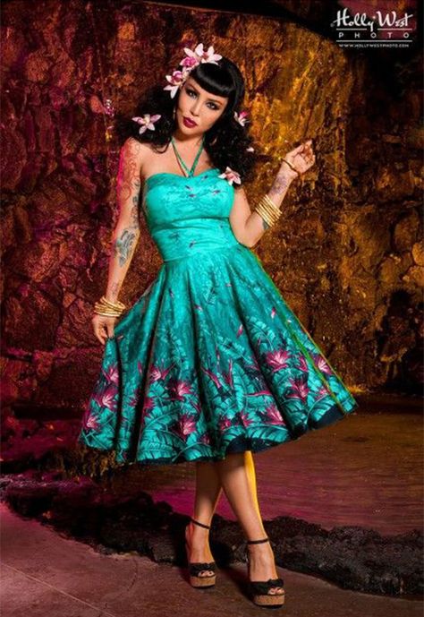 Tiki Aesthetic, Siren Dress, Purple Tropical, Tiki Dress, Rockabilly Wedding, Sea Siren, Rockabilly Outfits, Pin Up Outfits, Rockabilly Pin Up