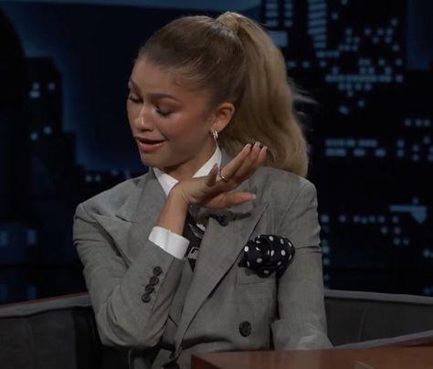 𝘧𝘳𝘢𝘯𝘤𝘦𝘴𝘤𝘢 ❧ on X: "zendaya aka the walking meme https://t.co/0yvqPdAJAy" / X Walking Meme, Celebrity Memes, Cutest Couple Ever, Book Memes, Funny Faces, Reaction Pictures, Funny Memes, Walking, Celebrities