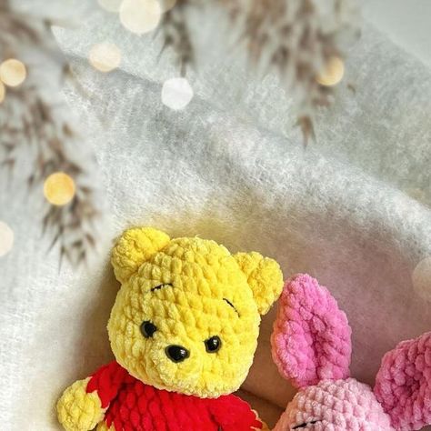 CROCHET PLUSHIES | В‘ЯЗАНІ ІГРАШКИ 💛💙 on Instagram: "6in1 LOW-SEW CROCHET PATTERN “WINNIE-THE-POOH AND FRIENDS”  Details of crochet pattern: 🧸38 pages of text description  🧸38 photos of the process 🧸PDF format  ��🧸Language: English  🧸Difficulty: easy  You can purchase each pattern separately☺️  Products are now available on my Etsy and Raverly on Sale🥳 Link in bio⬆️" Winnie The Pooh Crochet Pattern, Amiguri Crochet, Winnie The Pooh Crochet, Pooh Crochet, Crochet Stuffies, Crochet Plushies, Amigurumi Crochet, Crochet Amigurumi, Crochet Ideas