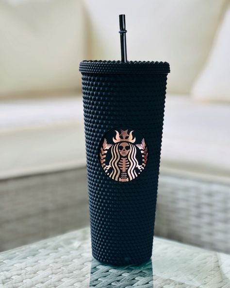 Get into the spooky spirit with our 24-ounce studded Starbucks-inspired skeleton tumbler! 💀✨ Featuring a hauntingly cool design sealed with UV resin, this tumbler is perfect for Halloween and beyond. Whether you’re sipping your favorite fall drink or showing off your unique style, this tumbler is a must-have for spooky season lovers. 🎃👻 🎃 24 ounces of Halloween vibes 💀 Durable, UV resin-sealed design ✨ Perfect for all your autumn beverages Who else is ready for some spooky sips? 👇 #SpookySe... Hello Kitty Halloween Starbucks Cup, Starbucks Halloween Cups, Autumn Beverages, Spooky Starbucks Cup, Halloween Snowglobe Tumbler, Upland California, Goth Tumbler Cup, Skeleton Tumbler, Fall Drink