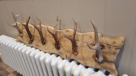 Deer Antler Coat Rack Diy, Antler Hat Rack, Deer Antler Coat Rack, Antler Towel Rack, Antler Coat Rack, Wooden Candle Sconces, Diy Antler, Antler Projects, Deer Antler Crafts