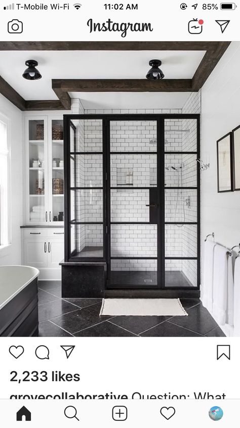 Shower Goals, Black And White Bathroom, Interior Design Minimalist, Farmhouse Shower, Bad Inspiration, Bathroom Renos, House Bathroom, Style At Home, White Bathroom