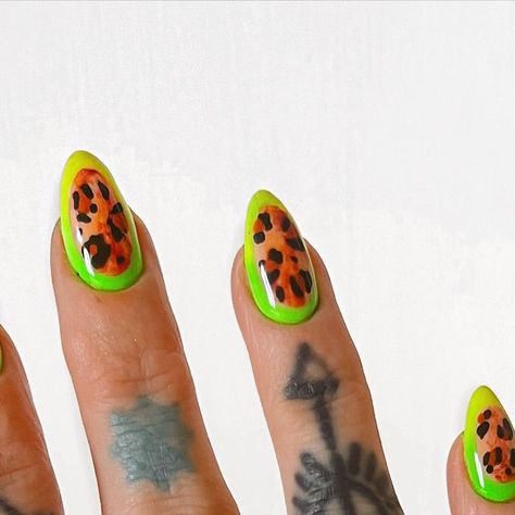 Sammi on Instagram: "leopard print w/ ombre neon outlines 🐆 hand-painted by @bhambnails on natural nails #nails #nailsofinstagram #nailart" Sammi Nails, 80s Moodboard, Bday Nails, Neon Nail Art, Leopard Print Nails, Leopard Nails, Nail Sets, Glass Nails, Ideas Nails