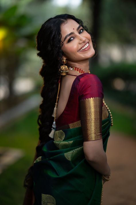 Yt Studio, Saree Inspiration, Traditional Photography, South Indian Bride Saree, Cutwork Blouse, Actress Hairstyles, Anupama Parameswaran, Saree Poses, Cloth Design