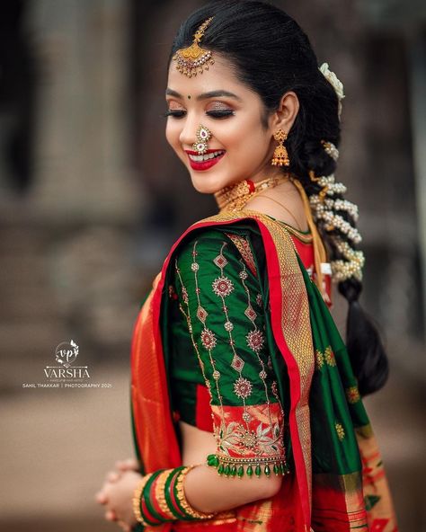 Marriage Poses Single, Sanika Bhoite, Saree Ceremony, Marriage Poses, Saree Pic, Indian Bride Poses, Marathi Bride, Engagement Look, Bride Photos Poses