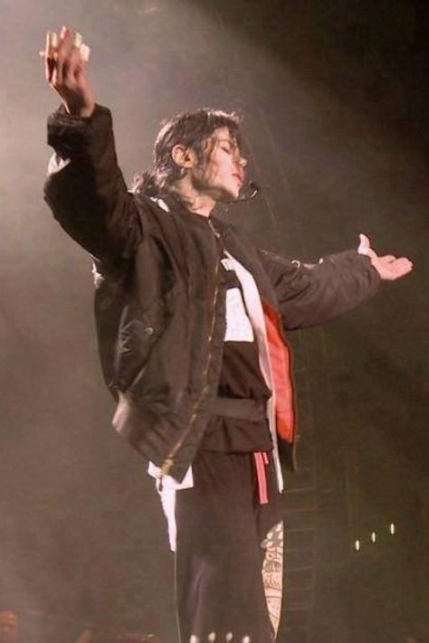 Michael's last appearance. I still miss this talented person! On Stage, Michael Jackson, Best Quotes, A Man, Quotes, Red, Black