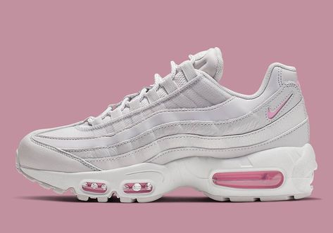 A Spring-Ready Psychic Pink Comes To The Nike Air Max 95 Air Max 95 Women, Nike Max Air, Nike Air Max White, Pretty Sneakers, Nike Max, Pretty Shoes Sneakers, Shoe Wishlist, Nike Air Shoes, Women Nike