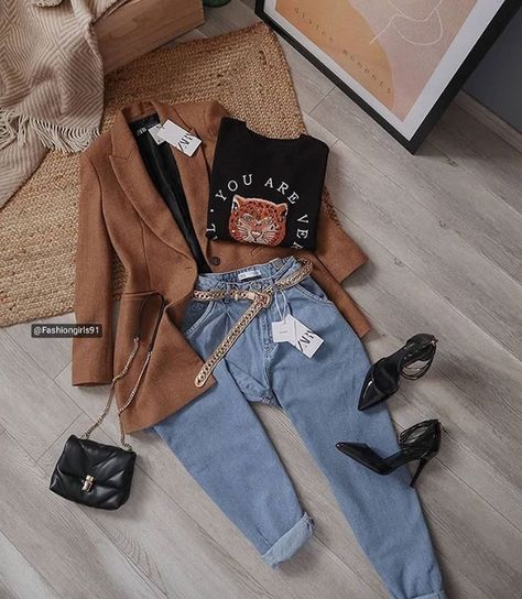 Outfit Mujer, Foto Tips, Clothing Photography, Elegantes Outfit, Casual Chic Outfit, Fall Fashion Outfits, Business Casual Outfits, Lookbook Outfits, Teen Fashion Outfits