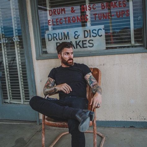 Levi Stocke, Dad Fits, Men Lifestyle, Man Tattoo, Hipster Wedding, Tattoos Men, Red Beard, Mens Fashion Smart, Hipster Mens Fashion