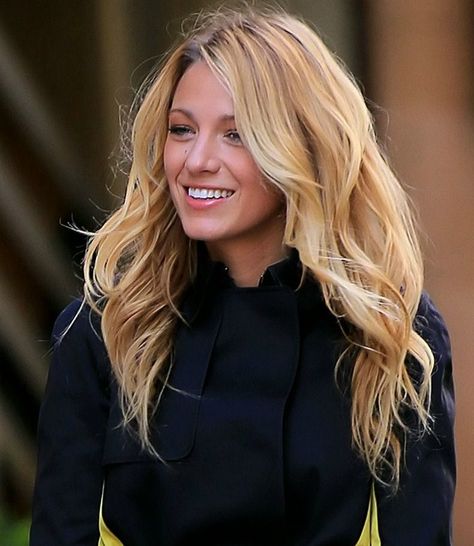 Blake Lively - Beautiful Women with Amazing Long Hair. Blake Lively Haircut, Blake Lively Hair, Color Rubio, Serena Van Der, Laura Vandervoort, Gossip Girls, Elsa Pataky, Serena Van, Long Brunette