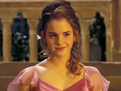 Hermione Granger Yule Ball, Harry Potter Yule Ball, Harry Potter Makeup, James Sirius Potter, Albus Severus Potter, Pelo Cafe, Emma Watson Harry Potter, Cho Chang, Harry And Hermione