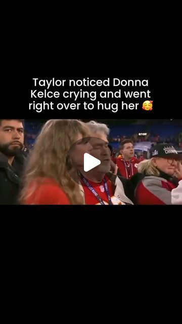 Ultimate Bravo Trip on Instagram: "Taylor Swift and Donna Kelce share a hug as they celebrate together 🥰💕 #taylorswift #donnakelce #traviskelce #kelce #taylor #swiftie #chiefs #chiefskingdom #swift #superbowl #edkelce" Taylor Swift Cheifs, Travis Kelce And Taylor Swift, Taylor Swift Travis Kelce, Travis Kelce Taylor Swift, Taylor Swift And Travis Kelce, Catching Kelce, Donna Kelce, Kylie Kelce, Instagram Taylor Swift