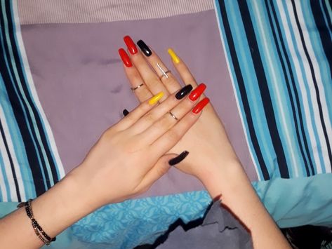 Red Yellow Hair, Yellow Nail Art, Yellow Nails Design, Ten Nails, Edgy Nails, White Acrylic Nails, Grunge Nails, Summer Acrylic Nails, Yellow Hair