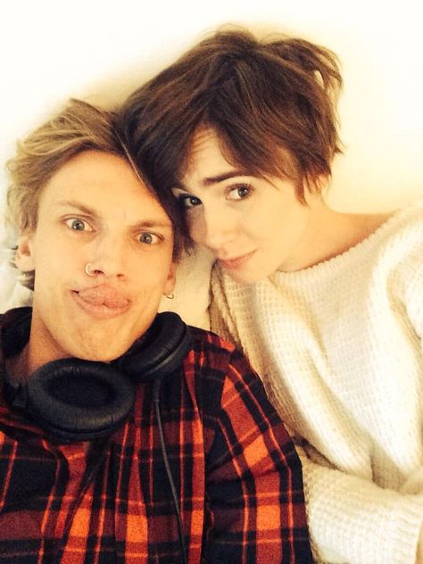 Jamie And Lily, Lily Collins Style, Jamie Bower, Cutest Couple Ever, Jamie Campbell, Jamie Campbell Bower, City Of Bones, Lily Collins, Shadowhunters