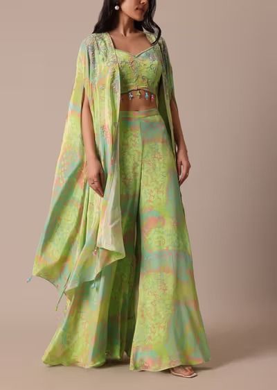 Green Crop Top And Jacket Set With Sequin Work Bridget Wedding, Ethnic Crop Top, Mehendi Outfit, Kalki Fashion, Pajama Fashion, Crop Top Designs, Embroidered Crop Tops, Green Crop Top, Cape Style