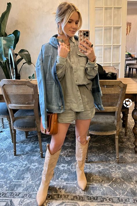 Boots Summer Outfit, Nashville Summer Outfits, Mary Lawless Lee, Hunter Premo, Vintage Fashion Style, Nashville Outfit, Casual Boho Style, Casual Weekend Outfit, Nashville Style