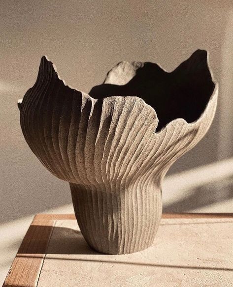 An amazing piece by @jonathan.yamakami #lifewithceramics • • • • • • • #ceramics #pottery #handmade #art #welovepottery #ceramicart… | Instagram Jonathan Yamakami, Flowers In Bloom, Organic Ceramics, Pottery Form, Pottery Workshop, Pottery Handbuilding, Keramik Design, Ceramic Flower Pots, Pottery Handmade