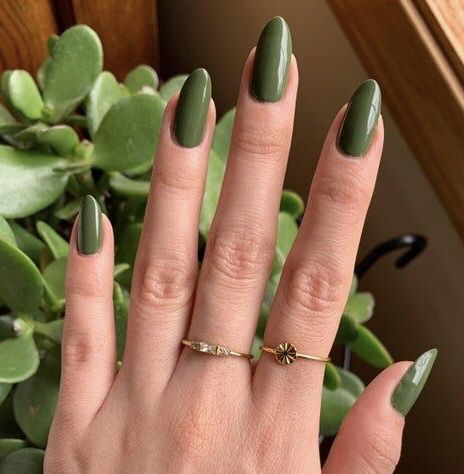 Prettiest Celebrities, Green Nail, Soft Nails, Nail Jewelry, Nagel Inspo, Cat Kuku, Opi Nails, Dream Nails, Fire Nails