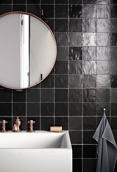 How to Retile a Bathroom: A Step-by-Step Guide Black Ceramic Tiles, Marble Subway Tiles, Pearl Tile, Bullnose Tile, Tile Trends, Zellige Tile, Marble Mosaic Tiles, Black Tiles, Bathroom Top