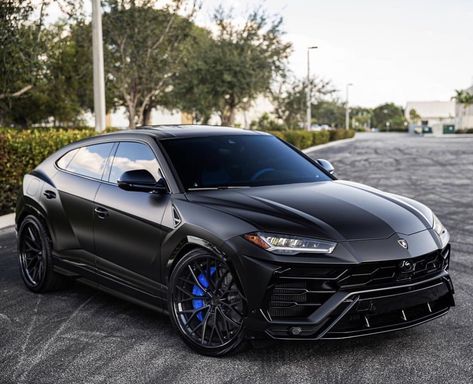 Matte Black Urus 😍 Black Lamborghini Urus, Lamborghini Urus Black, Urus Black, Matte Black Lamborghini, Lambo Truck, Lambo Urus, Black Lamborghini, Matte Black Cars, Lamborghini Concept