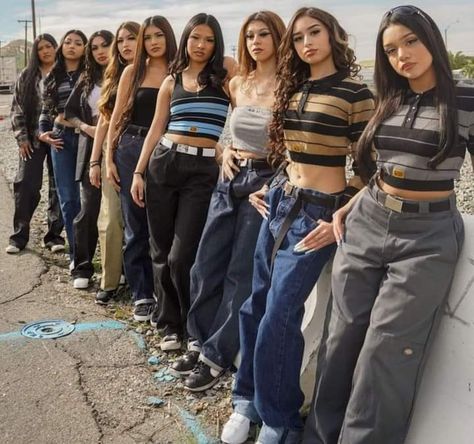 Chola Style Outfits, Chola Outfit, Chicana Style Outfits, Chicana Aesthetic, Estilo Chola, Amy Winehouse Style, Chica Chola, Chola Girl, Latina Outfit