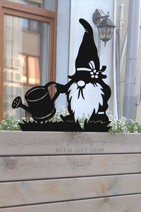 Large Outdoor Wall Decor, Yard Gnomes, Wood Pallet Crafts, Gnomes Garden, Craft Ornaments, Wood Art Diy, Dragon Silhouette, Cnc Art, Metal Workshop