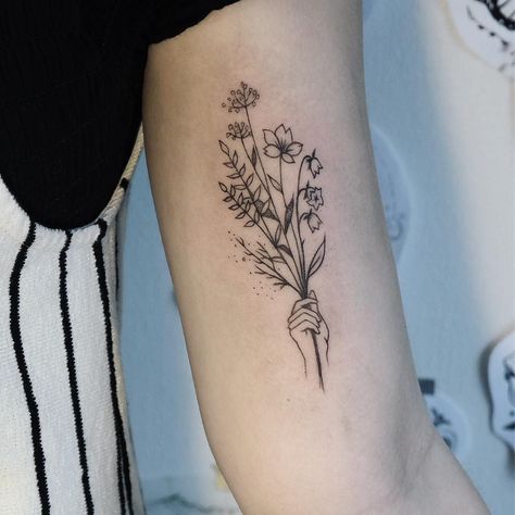 Vintage Flower Tattoo, Virgo Tattoo Designs, Simple Flower Tattoo, Vintage Tattoos, Flower Bouquet Tattoo, Lavender Tattoo, Hamsa Tattoo, Virgo Tattoo, Bouquet Tattoo